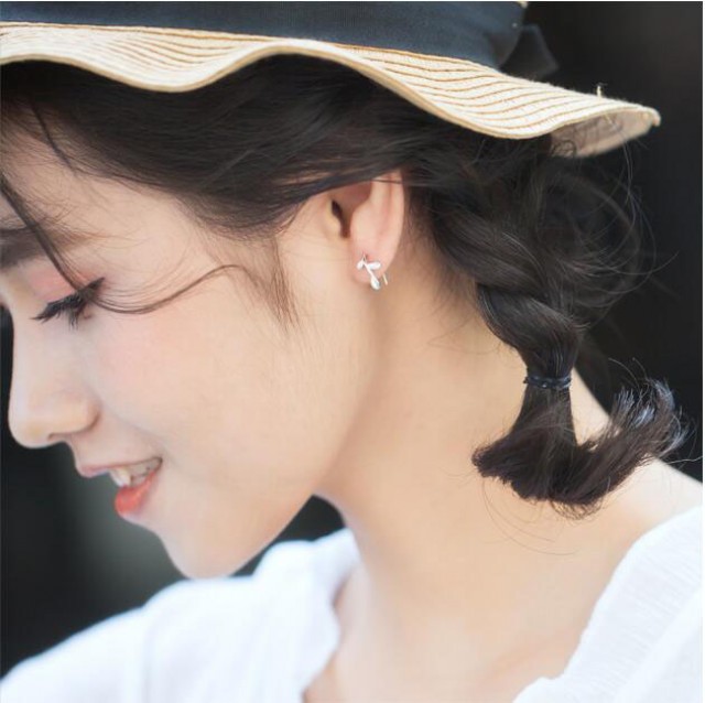 [해외] 핫 여성 귀걸이 최신상 925실버 나뭇잎 스타일 은침귀걸이
